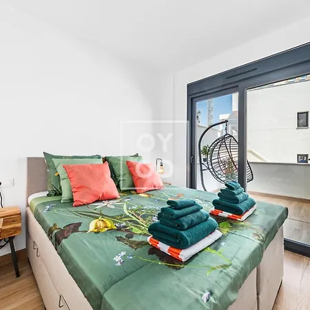 Apartamento Casa De Adamant - Ground Floor With Bbq, Shared Jacuzzi And Pool By Oyoostays *